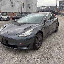 2019 Tesla Model 3. Standard Range Plus Sedan 4D