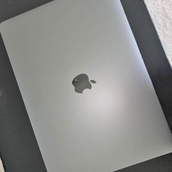 MacBook Pro 13.3 M2 