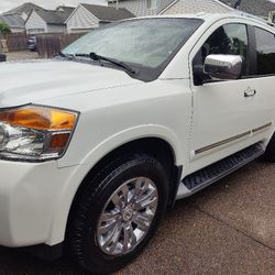 2015 NISSAN ARMADA PLATINUM (EXCELLENT CONDITION)