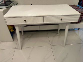 White fluted office Desk44x20x31