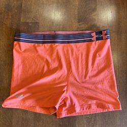 Woman’s under Armour hottie shorts shipping available