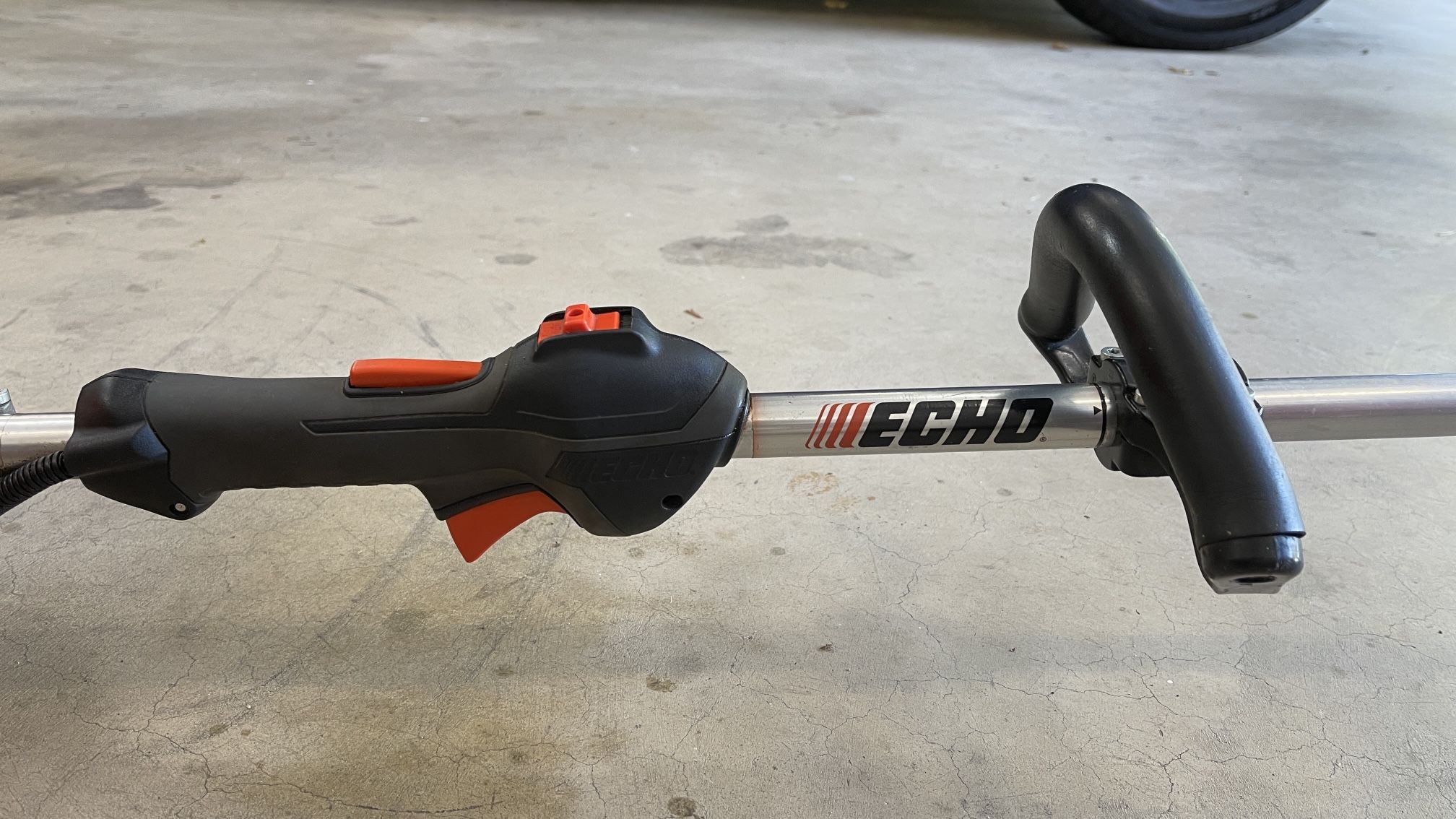 ECHO SRM 225 21.2 cc Gas 2-Stroke Straight Shaft String Trimmer