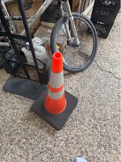 2 traffic cones