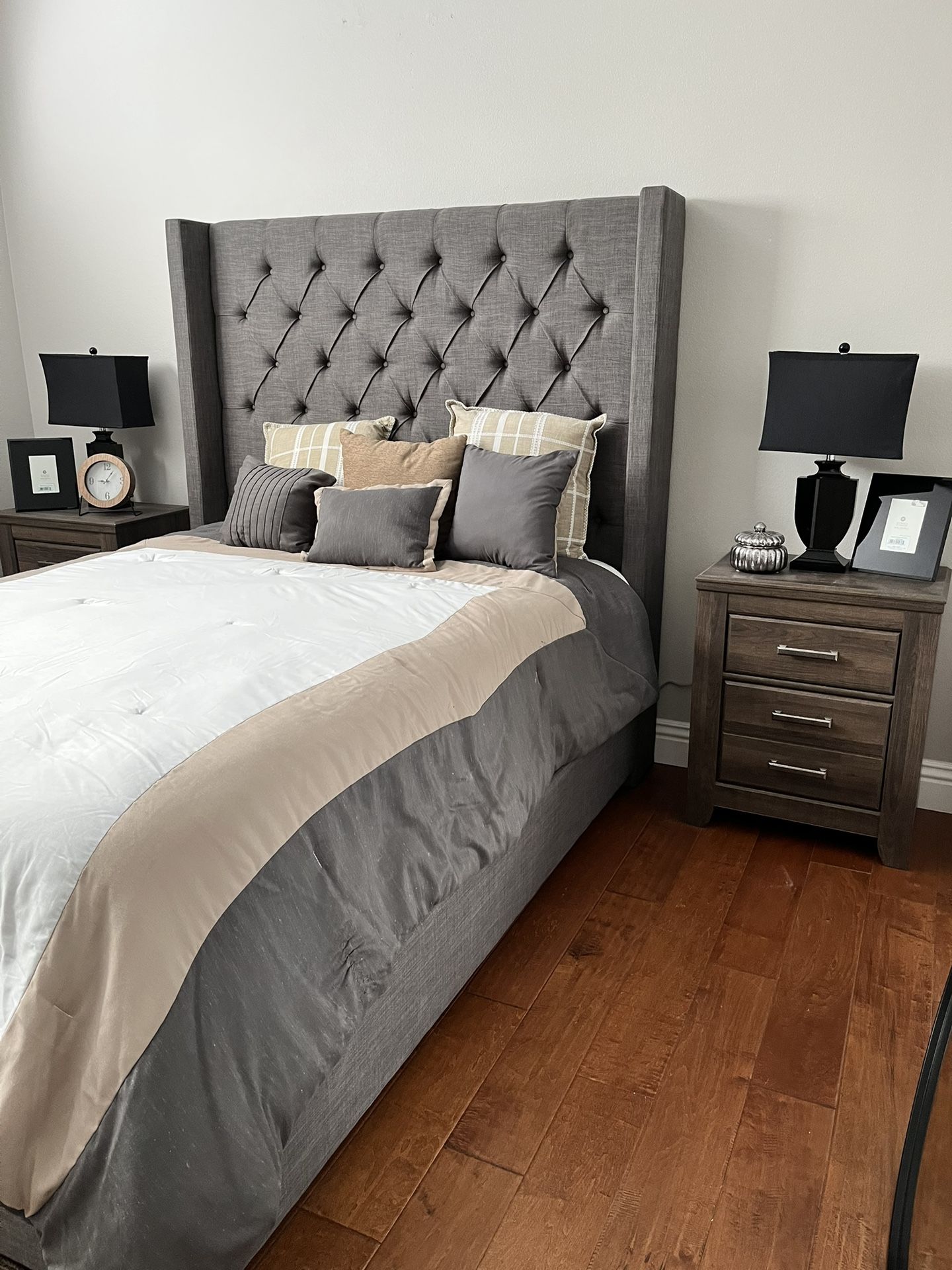 Queen Bed