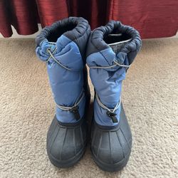Snow Boots Size 6