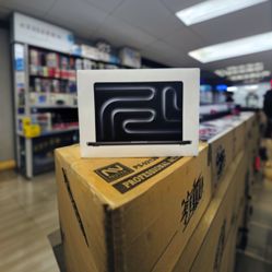 MacBook Pro 14 inch  512gb  8gb M3 Pro chip 