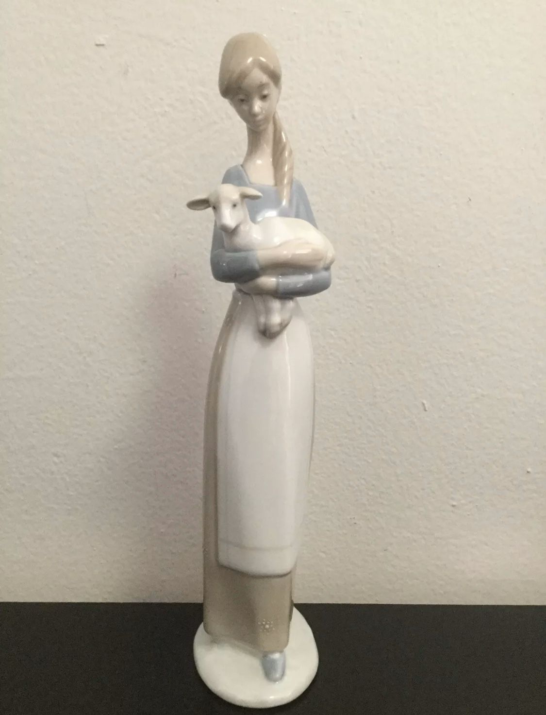 Lladro 4505 Girl With Lamb Figurine 11’’ Tall, MINT