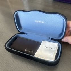 Authentic Gucci Velvet Sunglass Velvet Case With Gucci Cloth And Slip