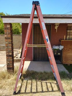 8ft Step Ladder | Escalera