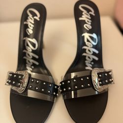 Cape Robbin Heels