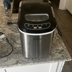 Magic Chef Ice Maker 