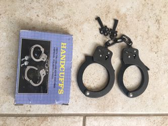 Black Metal Rustic Handcuffs w/2 Keys