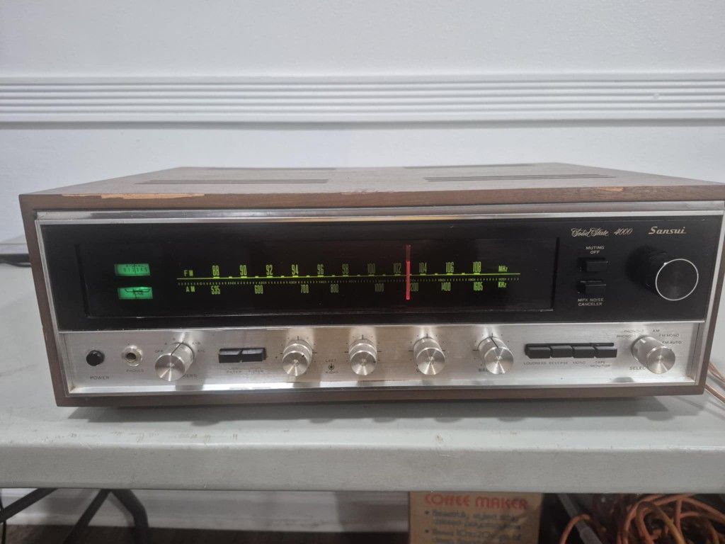 VENDO ESTE SANSUI STEREO RECEIVER MODEL NO. 4000 
