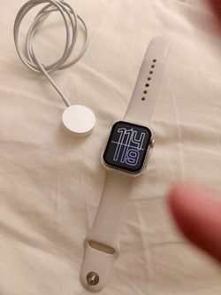 40 MM apple watch se 2