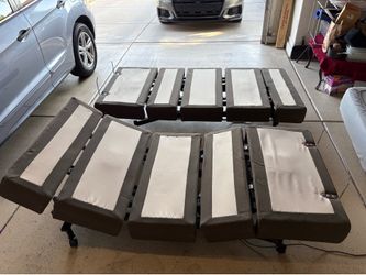Adjustable bedframe with mattress