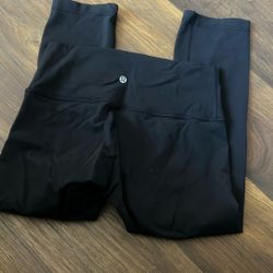 Lululemon size 8