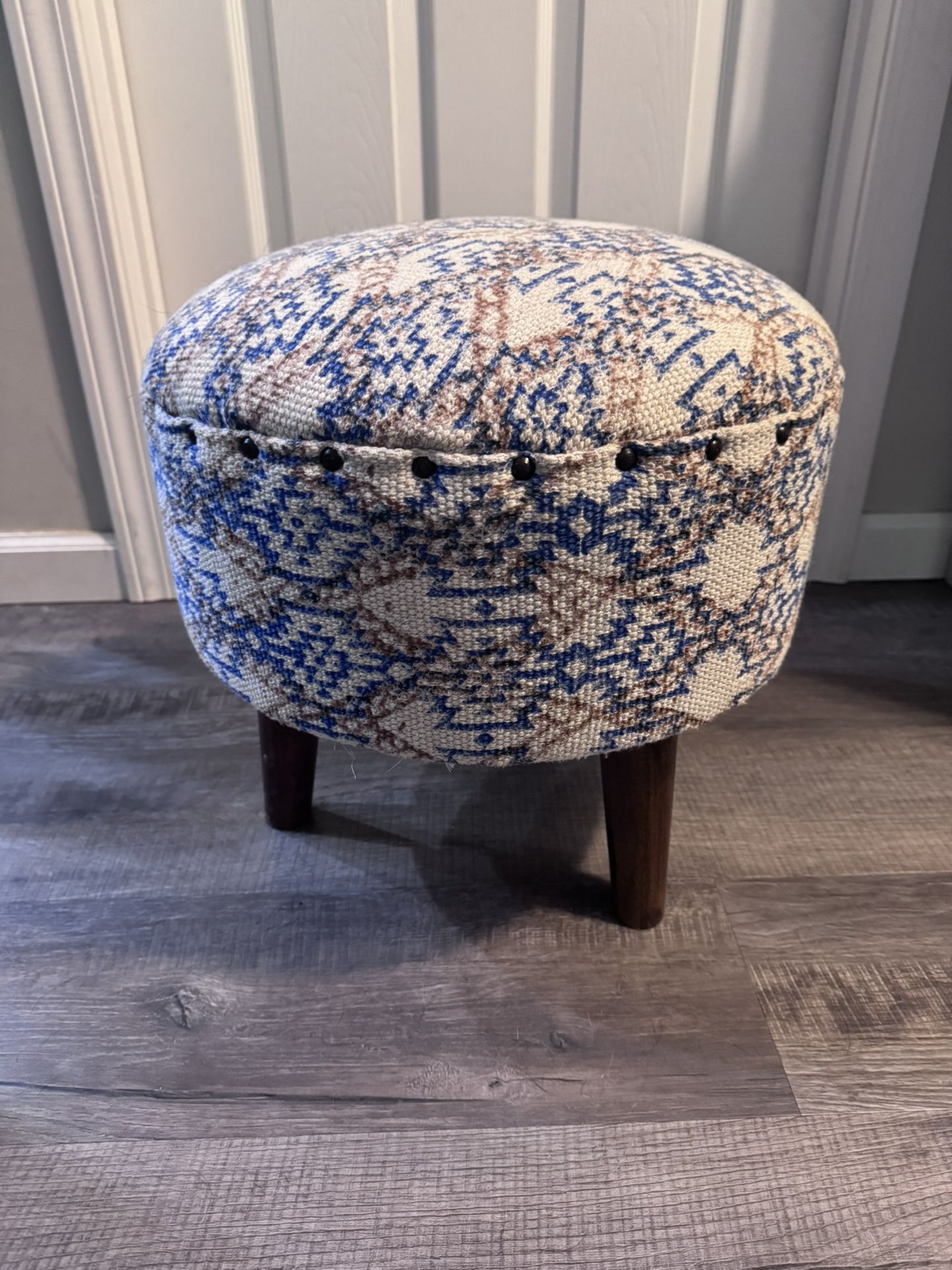 Foot Stool/ottoman