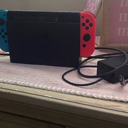Nintendo Switch 