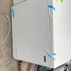 Magic Chef HMCF9W3 Freezer