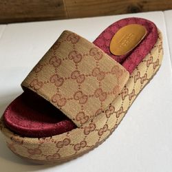 Gucci Angelina platform monogram slides new in box women size 37