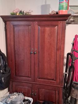 Lexington cabinet