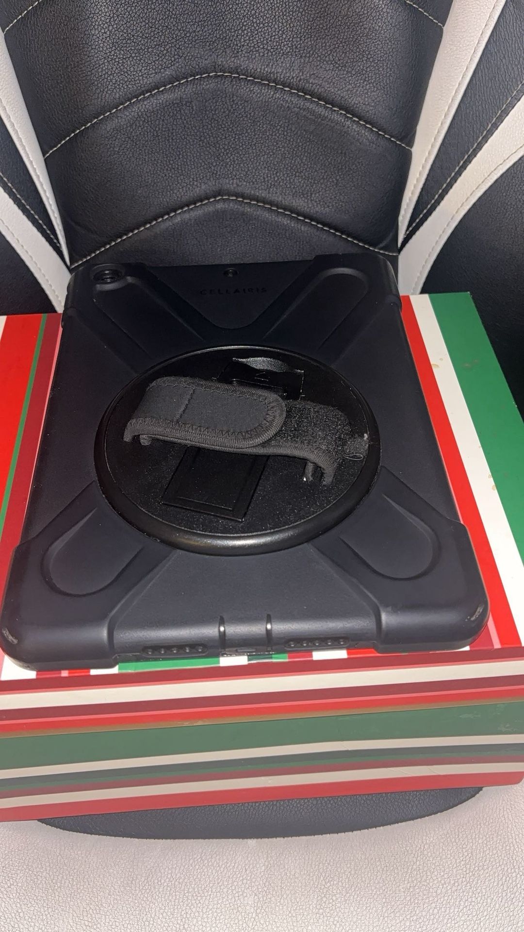 Ipad 9th Gen w/ Case