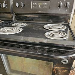 Frigidare Refrigerator Working Perfectly Fine Very Clean I Can Deliver To You 90 Days Warranty 