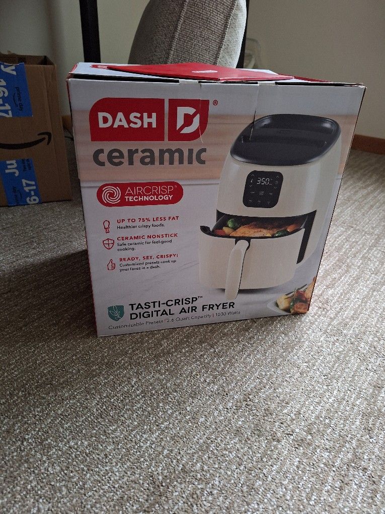 Dash Ceramic AIR Fryer New..reduced Price