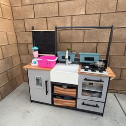 Play Kitchen