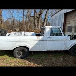 1962 F100 Antique Truck