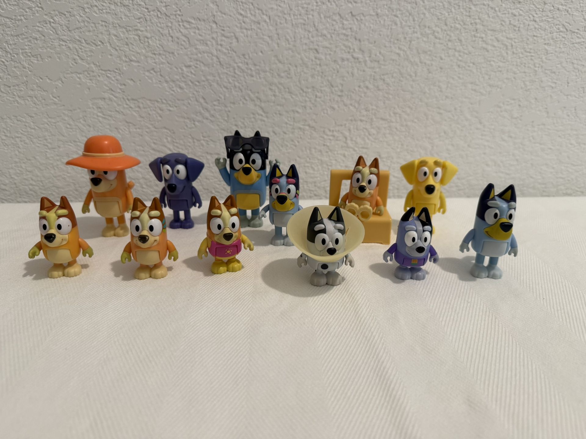 Lot Bluey & Friends Figure 
