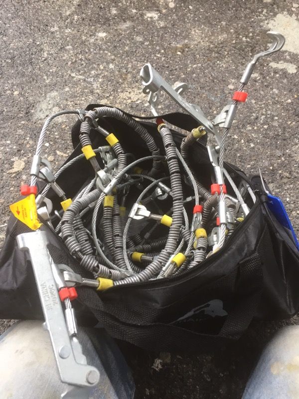 Cadenas para la nieve para troca solo las use una ves estan completas y balen 200