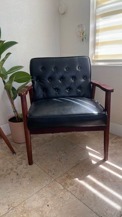Mid-Century Tufted Accent Chair