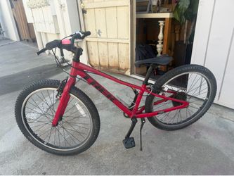 Trek Precaliber 24” Kids Mountain Bike – Red