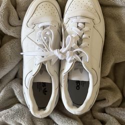 White Adidas Sneakers (W 9)
