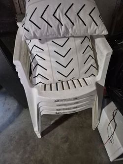 White Plastic Stackable Patio Chairs Set