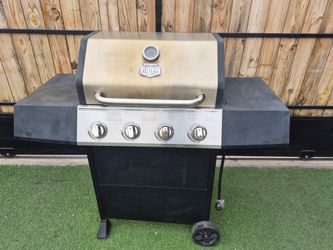 EXPERT GRILL// PROPANE GRILL// IN GOOD CONDITION,  WORKS PERFECTLY// PROPANE TANK NOT INCLUDED!!!