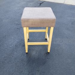 Stool With Cushion 