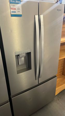 (In store) Whirlpool Refrigerator 3-Door W/Ice Maker