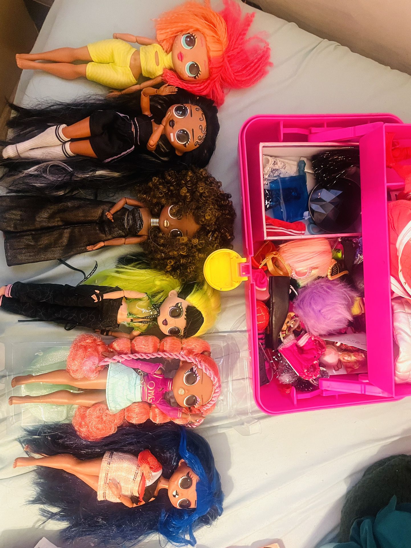 OMG and LOL Dolls With Clothes And Accessories 