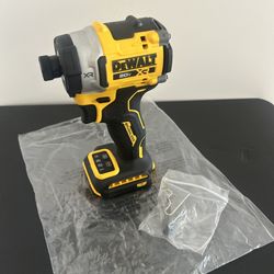 NEW Dewalt XR High Torque Impact Driver 3-Speed 1/4" (TOOL-ONLY) 20-Volt - DCF860 