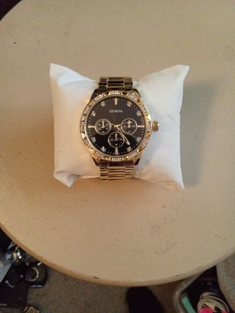 Geneva Stainless Steel Gold Color Watch New