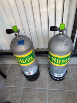 2x Steel HP119 Scuba Tanks.
