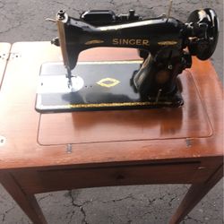 1949 15-90 Singer Sewing Machine With Table