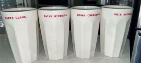 RAE DUNN MELAMINE 4 SET CHRISTMAS TUMBLERS