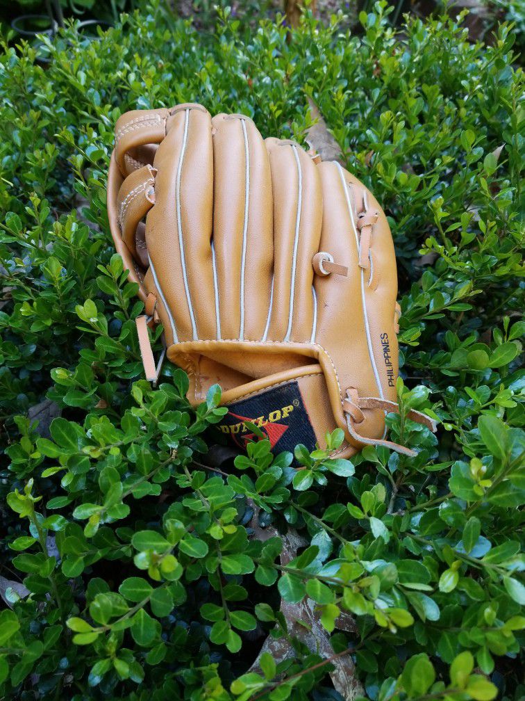 Dunlop YOUTH Baseball Glove