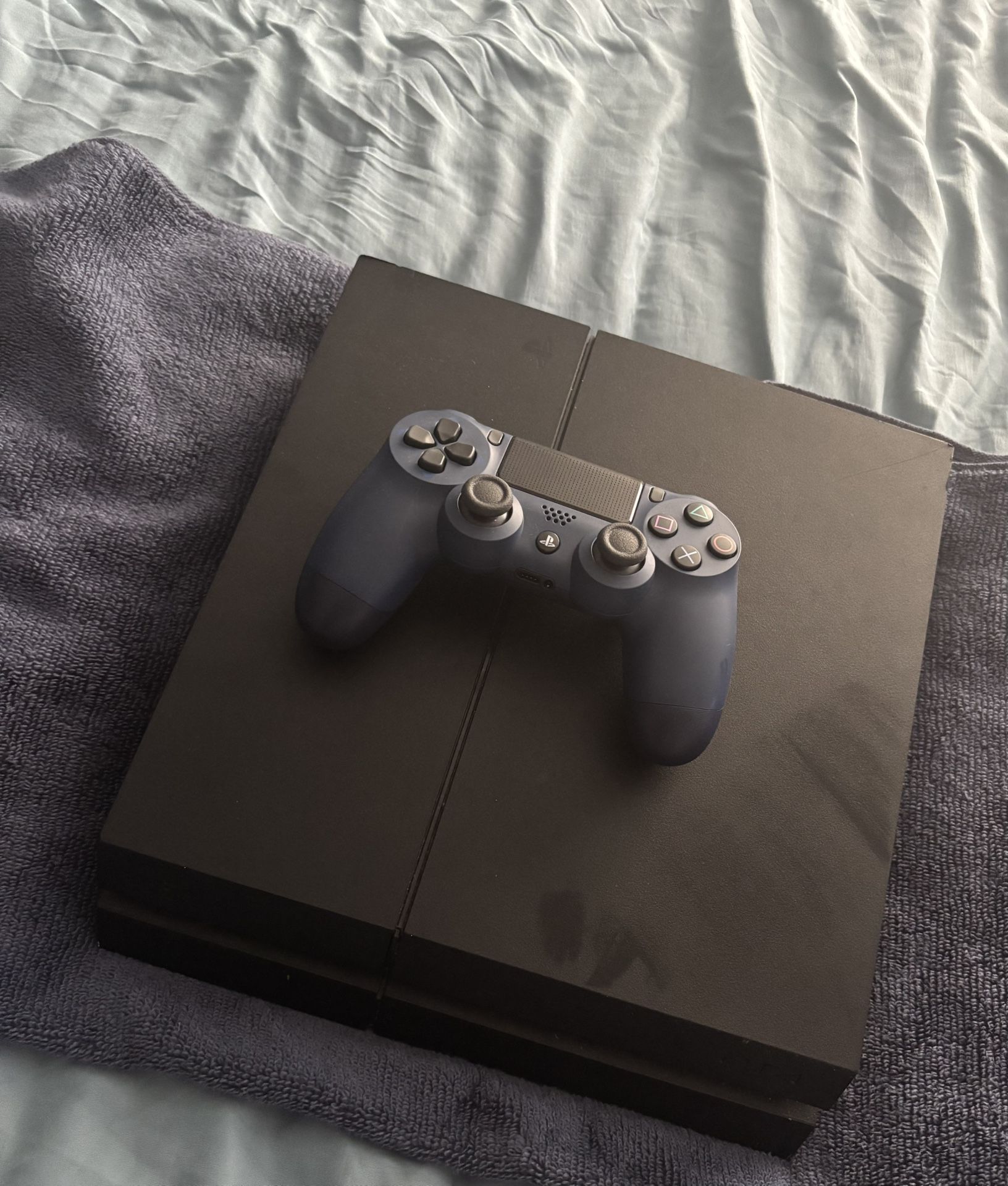 PlayStation 4 (PS4) Console + Wireless Controller β Works Great!