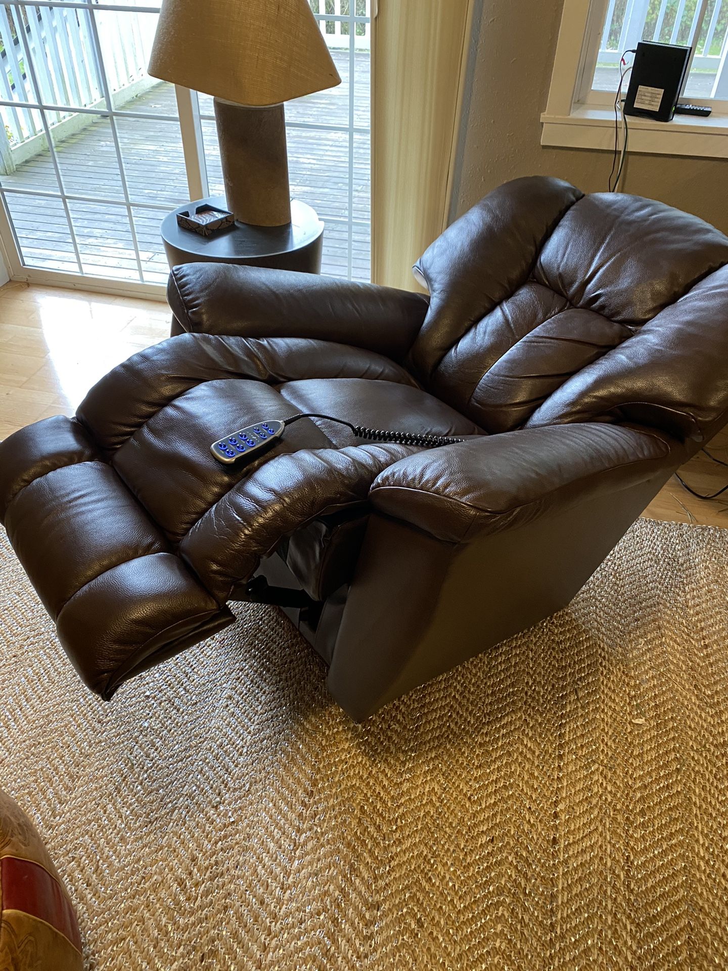 Lazy Boy Leather Recliner X2 Paid 2600, Used For 6 Months With Lumbar