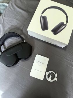 AirPods Pro maxes