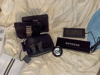 Shure mxwapxd2 access point microphone transceiver with a two-channel charger